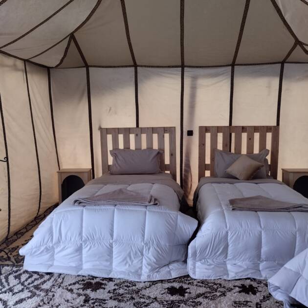 Nuit en Bivouac sous tente départ en dromadaire à Zagora